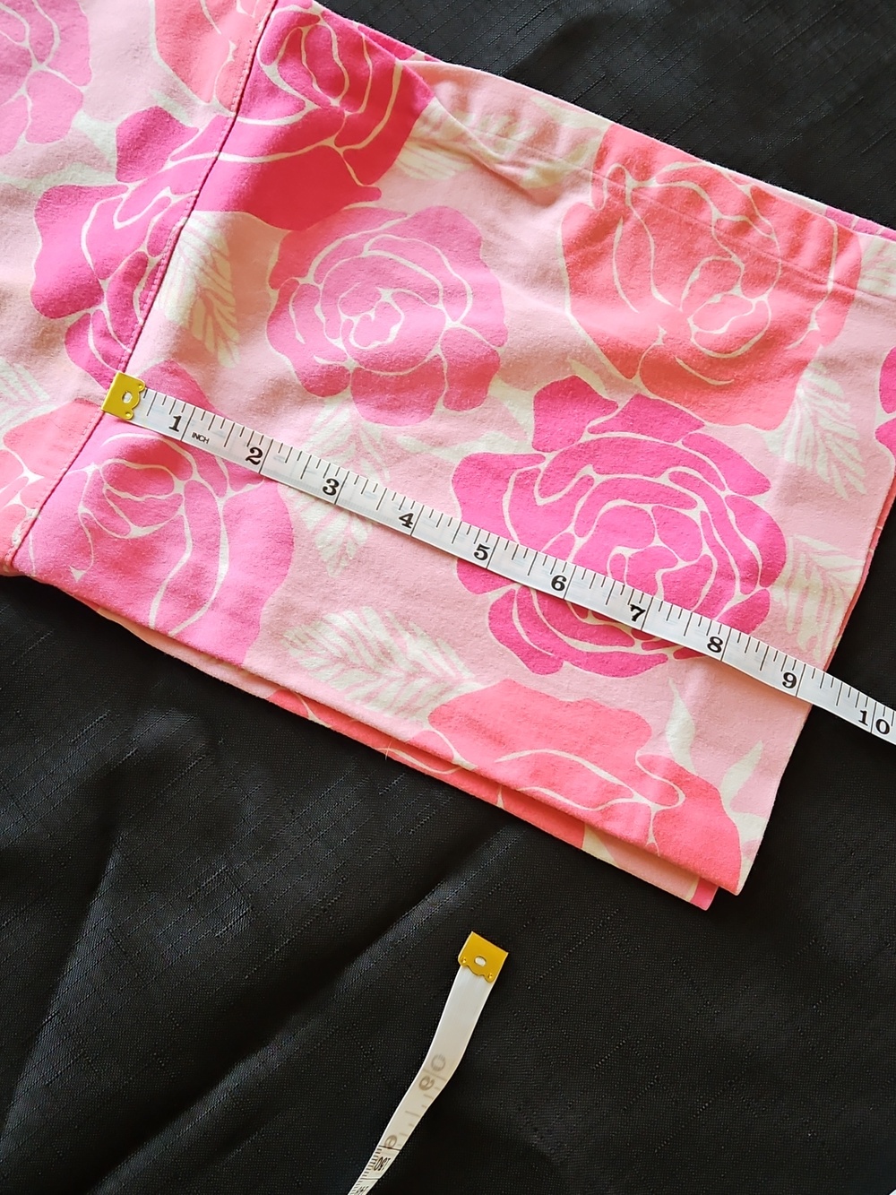 Lilly Pulitzer Vibrant Pink Rose Capris - Picture 15 of 15